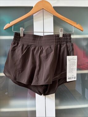 Lululemon Hotty Hot Shorts SZ 6 WALNUT CRUNCH 2.5” NWT🤎🤎🤎
